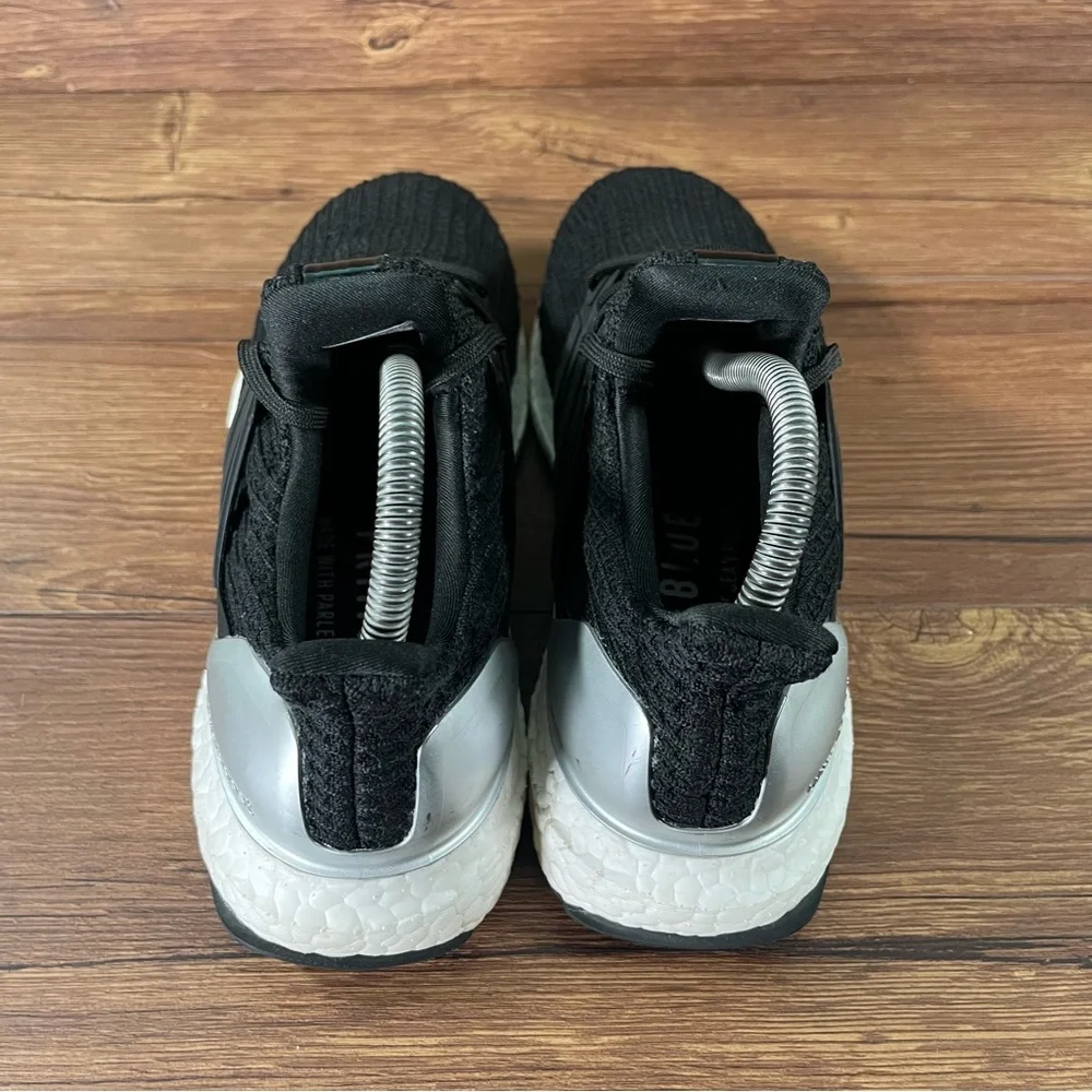 Adidas Ultraboost 4.0 Athletic Sneakers‎ Women’s Size 7 Shoes
